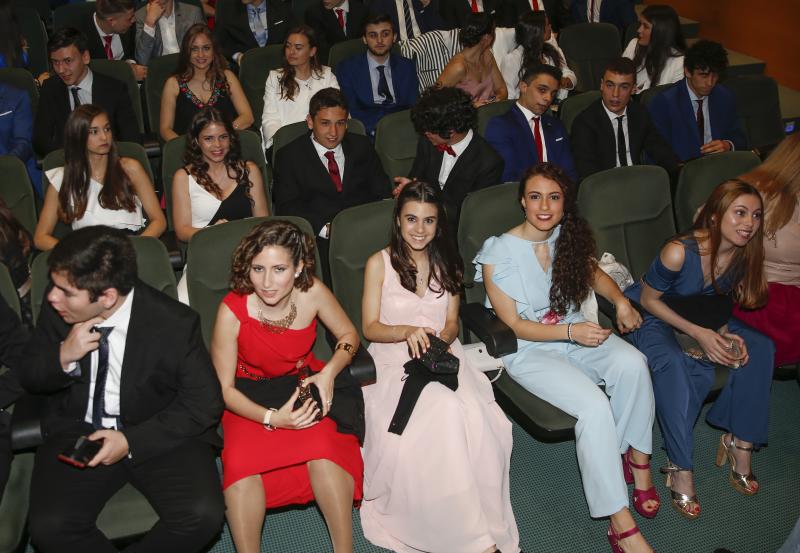 Fotos Graduaci N En El Ies Emilio Alarcos El Comercio Diario De